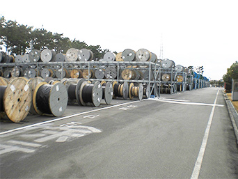 Outside storage of electric cable drums